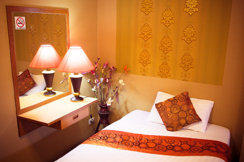 Convenient Resort, Suvarnabhumi Airport Hotel