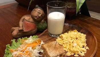 The Alley Hostel&bistro *