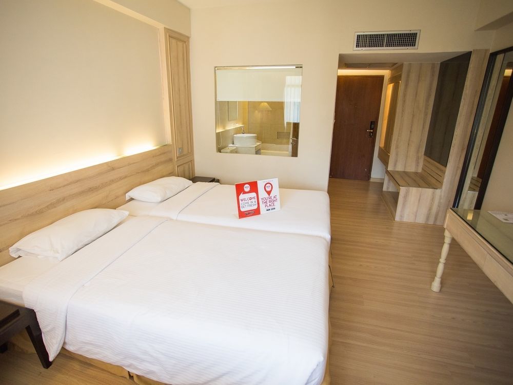 Nida Rajchathewi 588 Royal Grand Bangkok