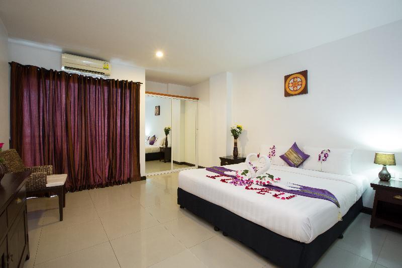 Golden House Hotel