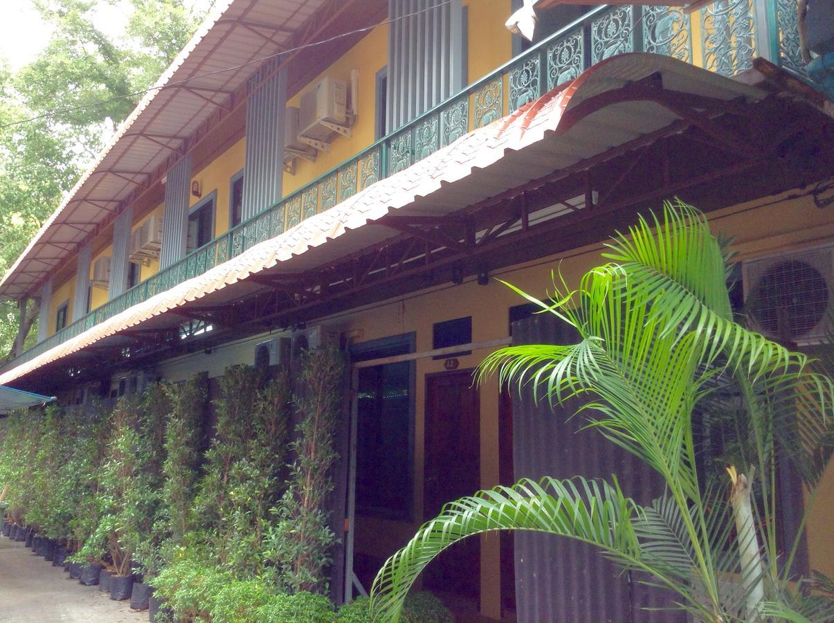Bc Si Phraya Guest house 2*