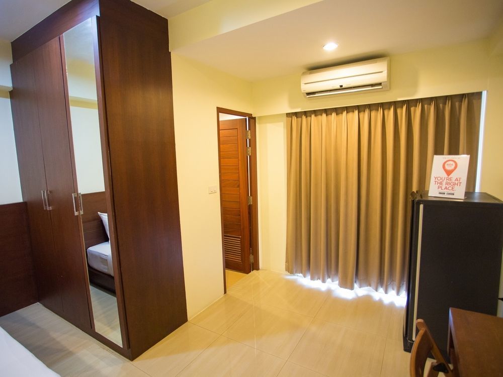 Nida Wongsawang 19 Plaza Hotel