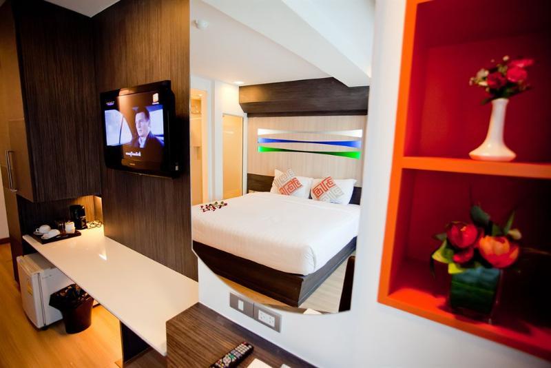 Sukhumvit 11 Hotel