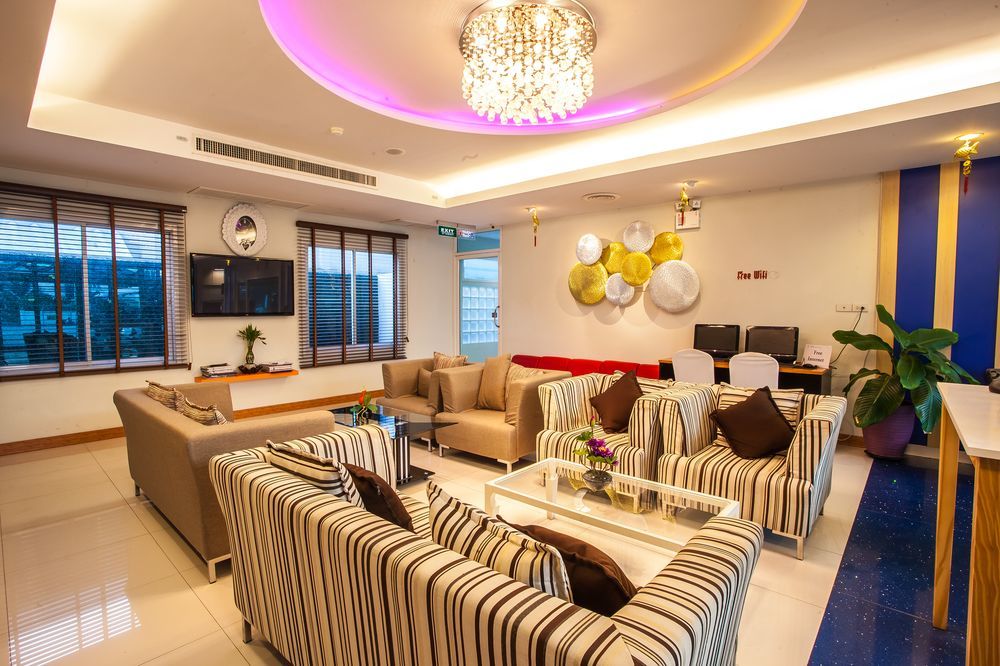 Hotel Oyo 234 Tara Grande &