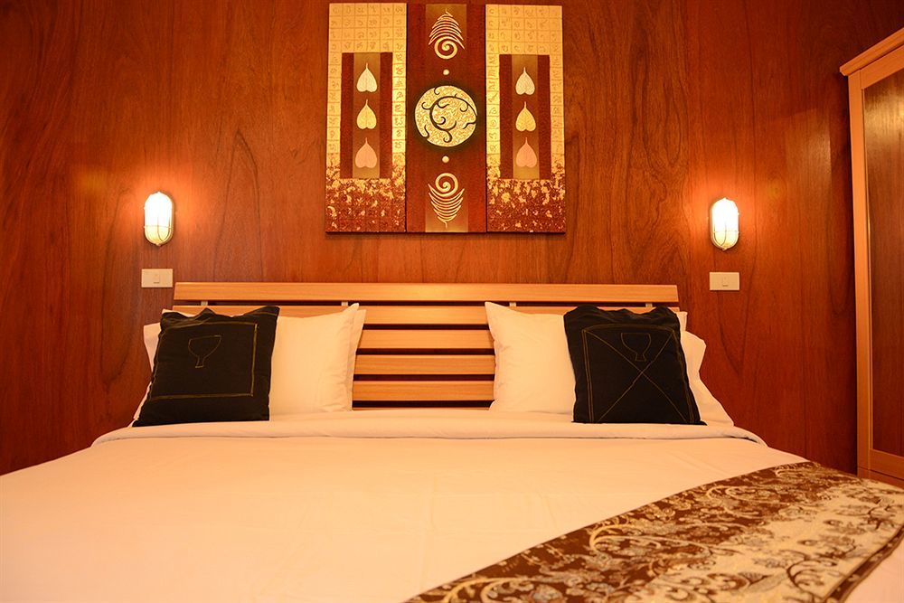 Hotel Pohseen Grand Palace