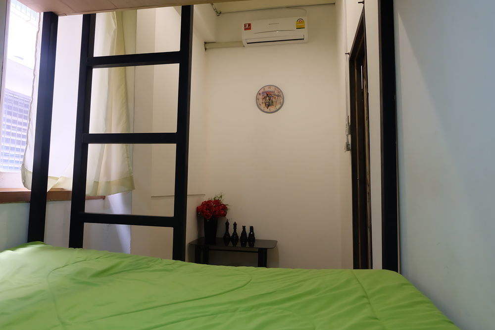 Buff Hostel
