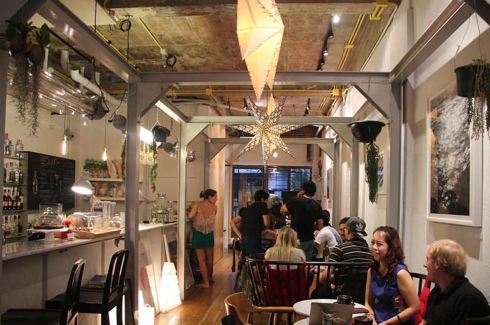 Hostel Good One Poshtel & Cafe Bar
