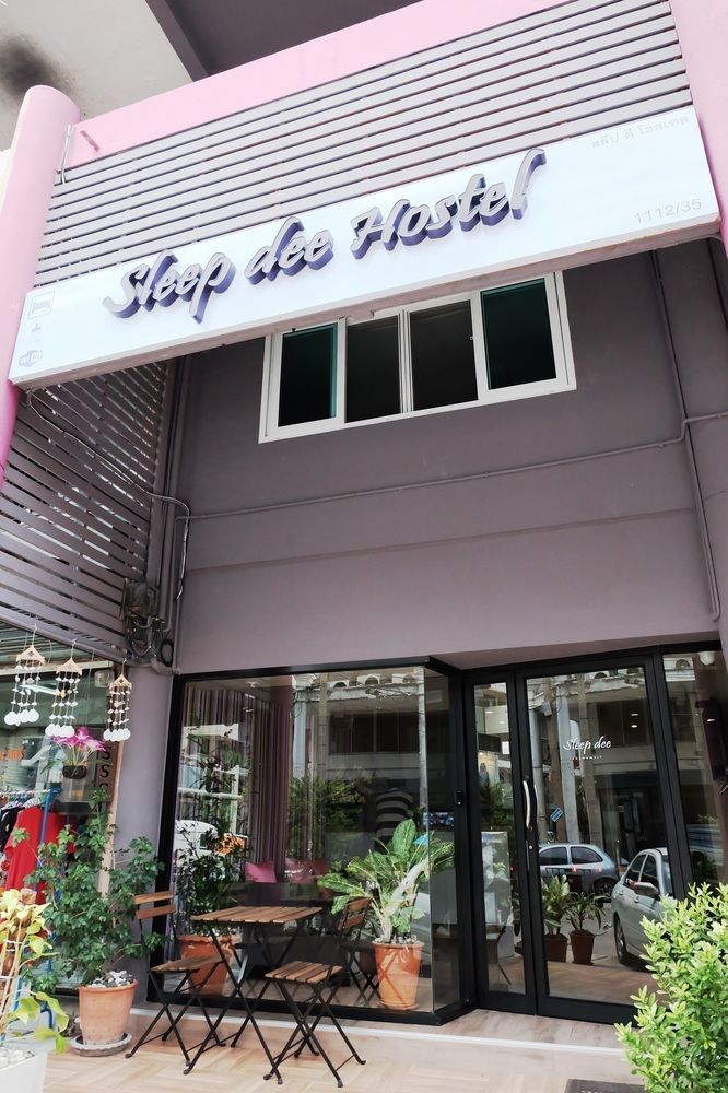 Sleep Dee Hostel *