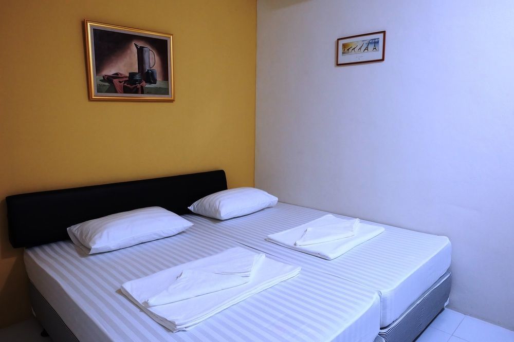 Sleep Dee Hostel *