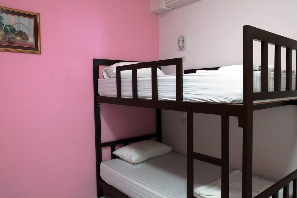 Sleep Dee Hostel Bangkok