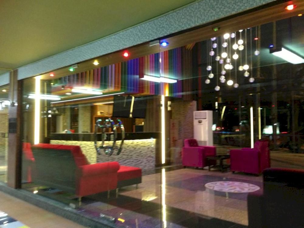 The Breton Hotel Media Bangkok