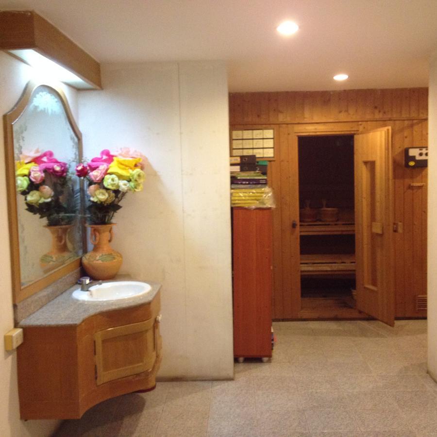 Le Paradis Hotel