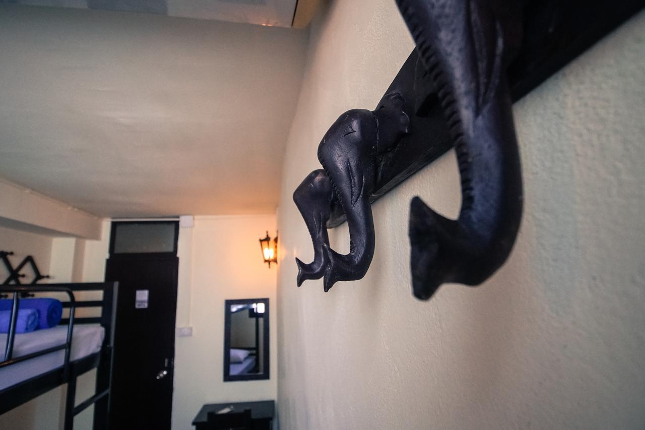 Hostel Yha Downtown @ Station S3 Bangkok