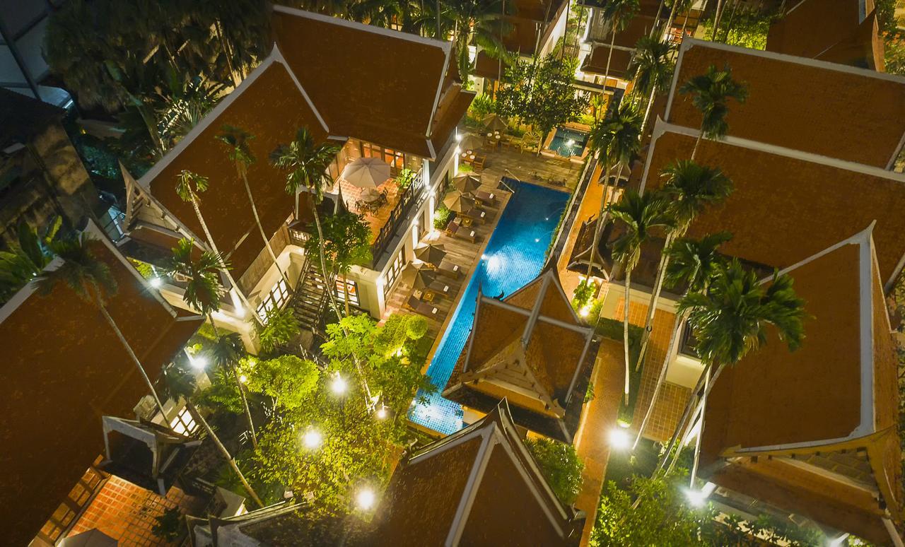 Davis Thai House Bangkok