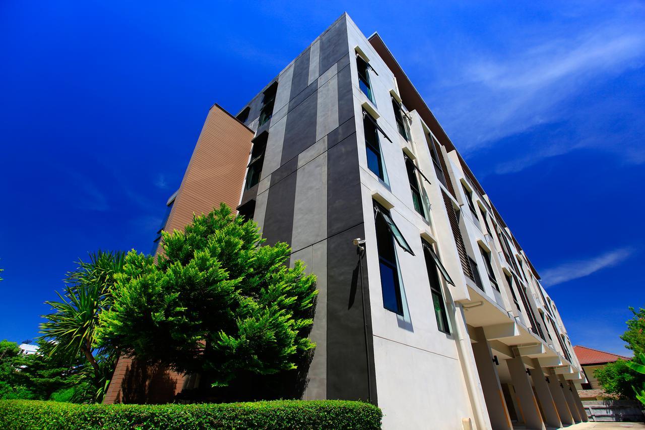 The Plubpla Serviced 3* Bangkok