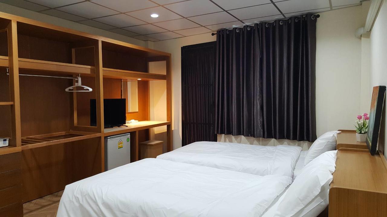 Double D & Cafe Hotel Bangkok