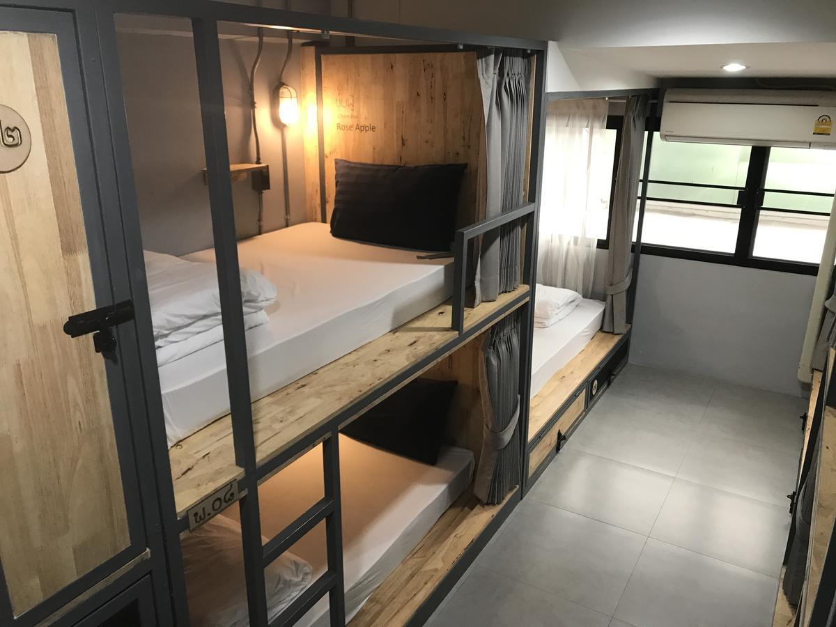 Plubpla Hostel Bangkok