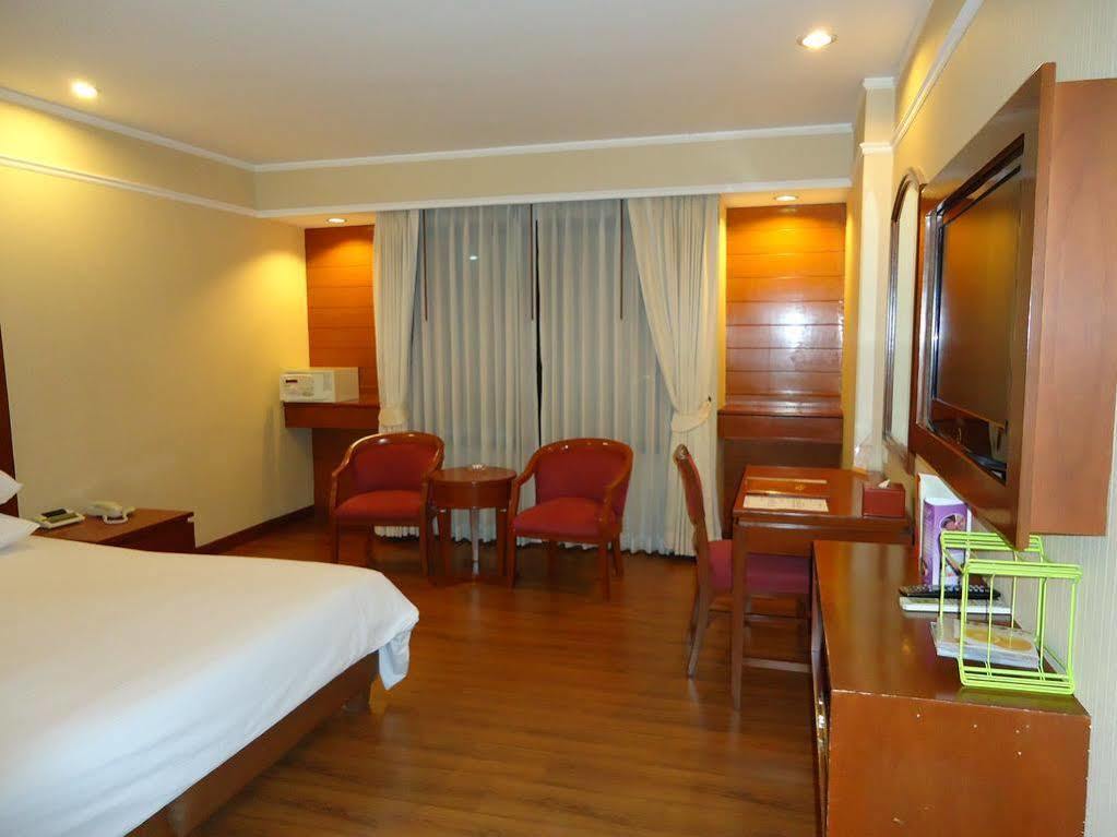 The Palazzo 4* Bangkok