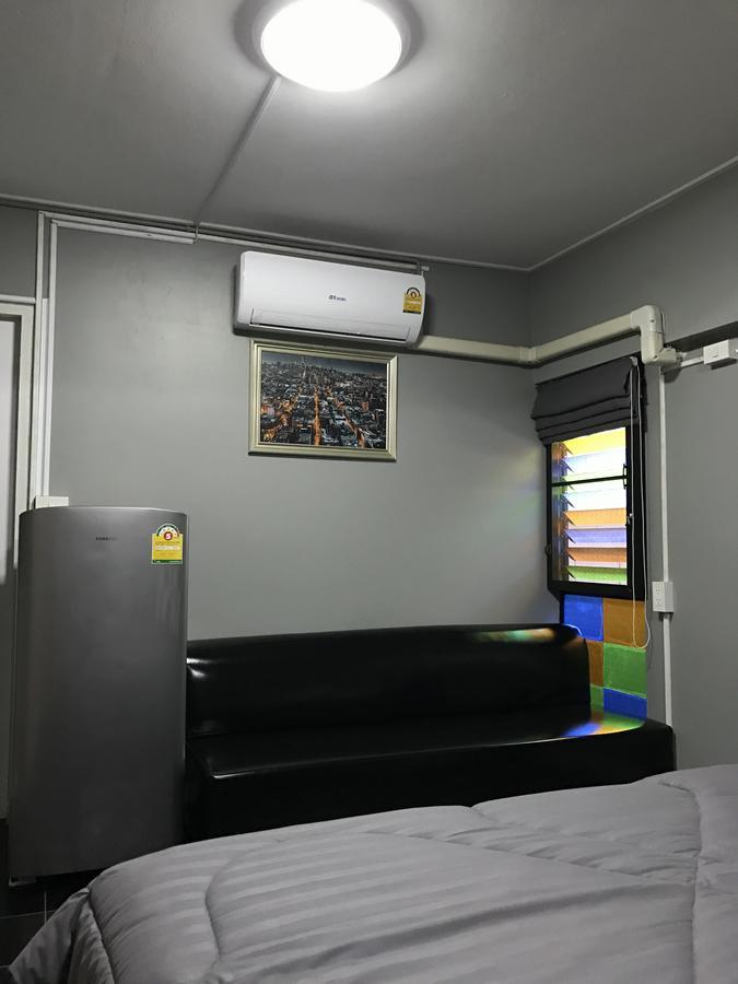 Hostel Add Vipavadee 42