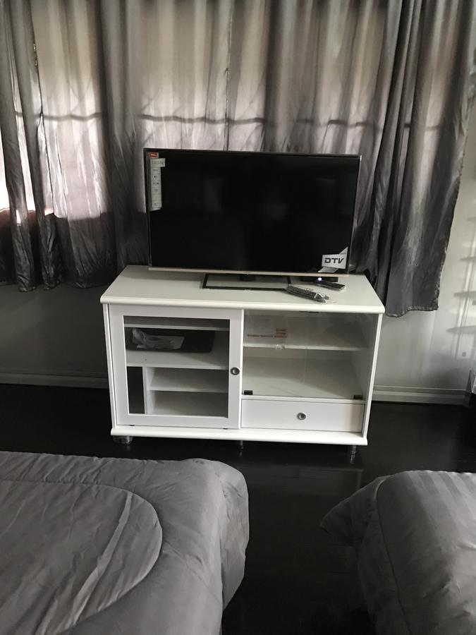 Add Vipavadee 42 Hostel *