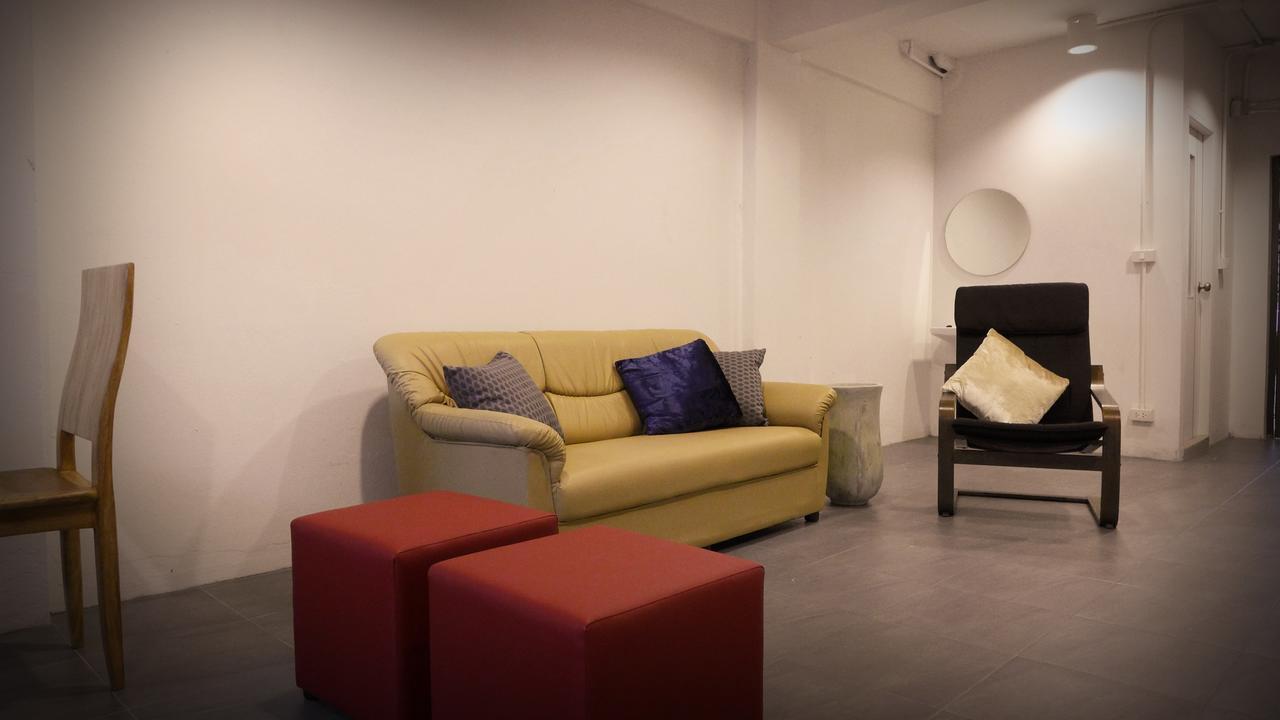 Phresh Hostel Bangkok