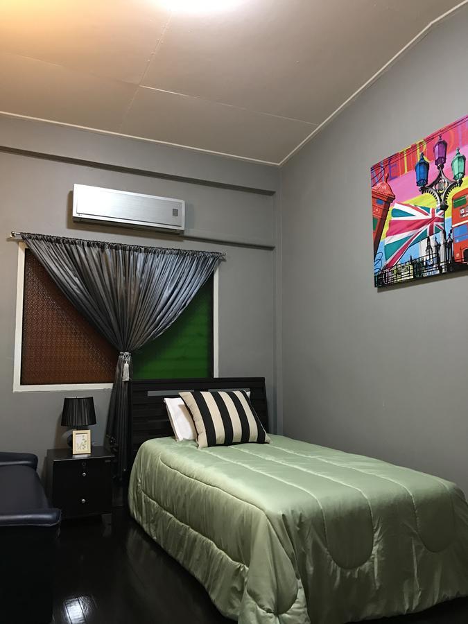 Add Vipavadee 42 Hostel *