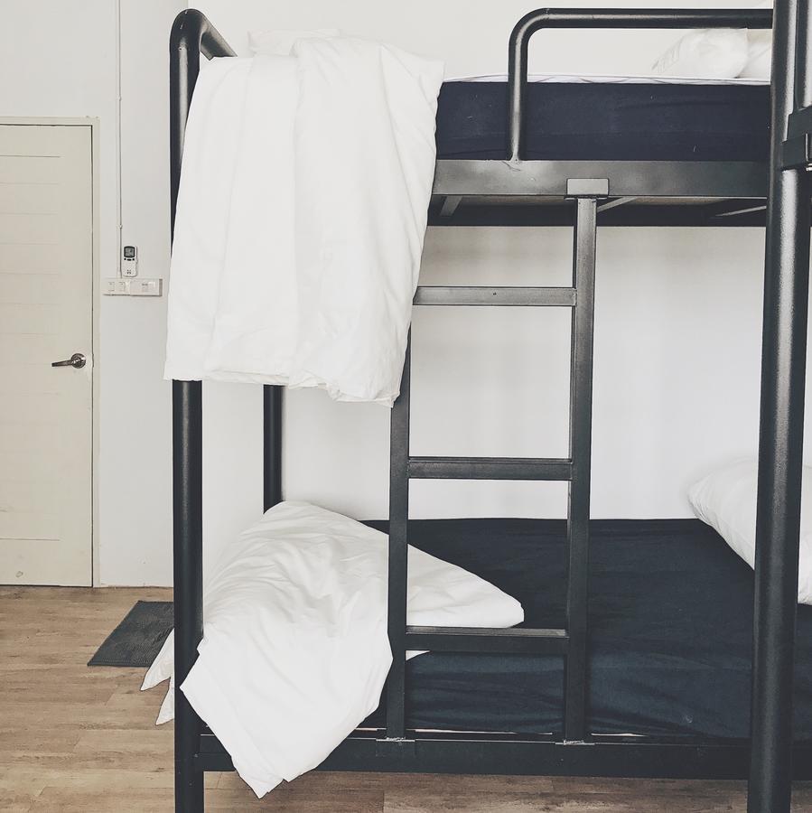 Hostel Beige Poshtels + Netflix *