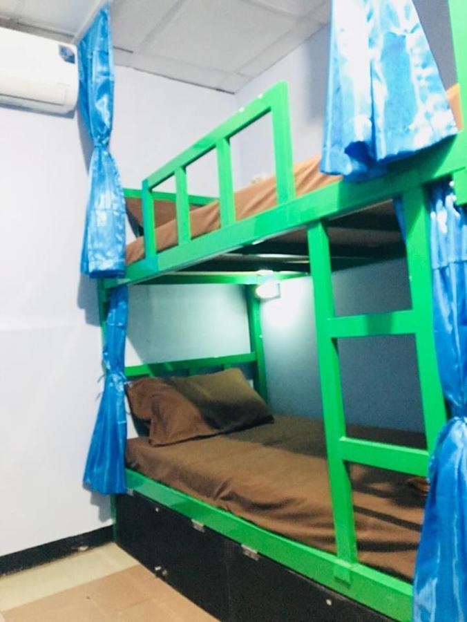 Vr Hostel *
