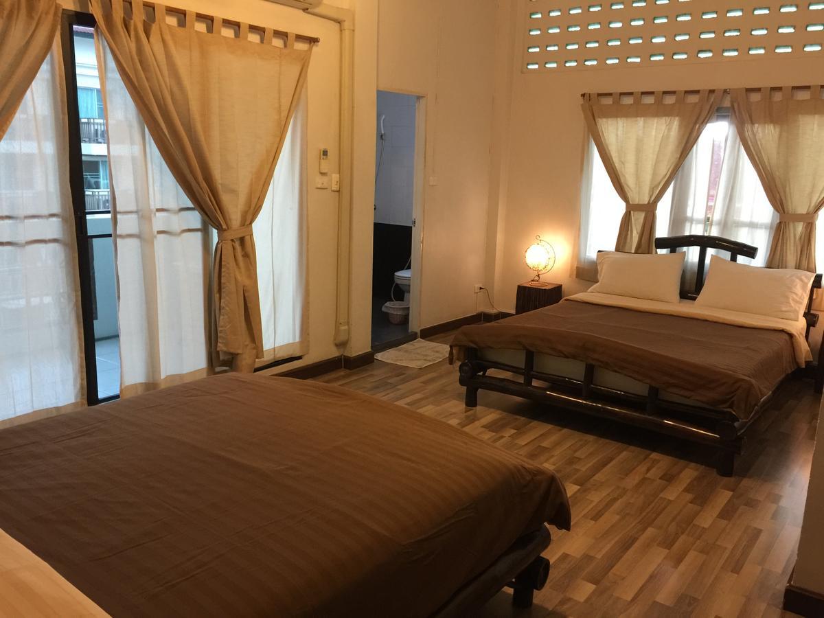 Hotel Lamphuhouse *