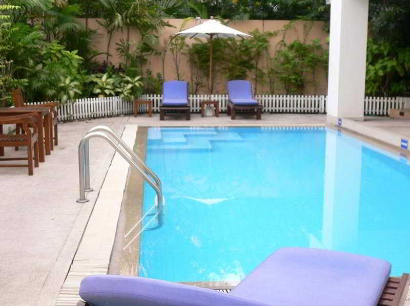 St. Hotel