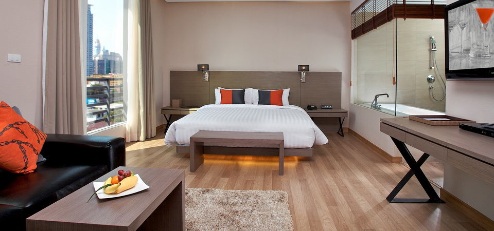 Solo, Sukhumvit 2, - Sha Extra 4*