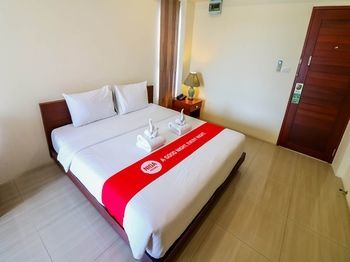 Nida Wongsawang 19 Plaza Hotel 3*