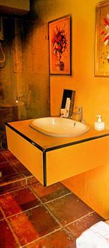 Mstay Bed & Breakfast 3*