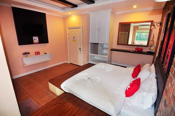 Zen Ladprao Soi 71 Hotel