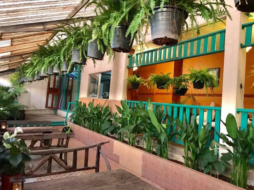 Waterside Inn *