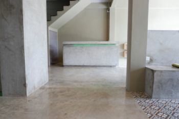 Home'81 Guest house