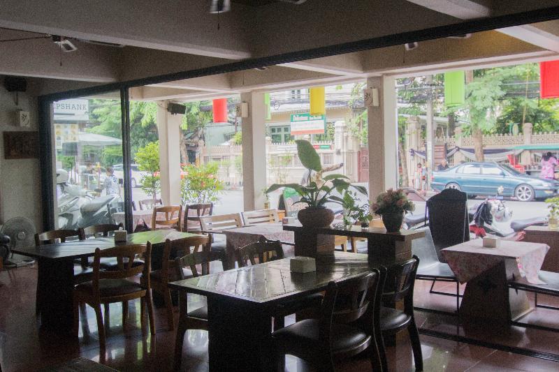 Cha-cha Phraathit 3* Bangkok