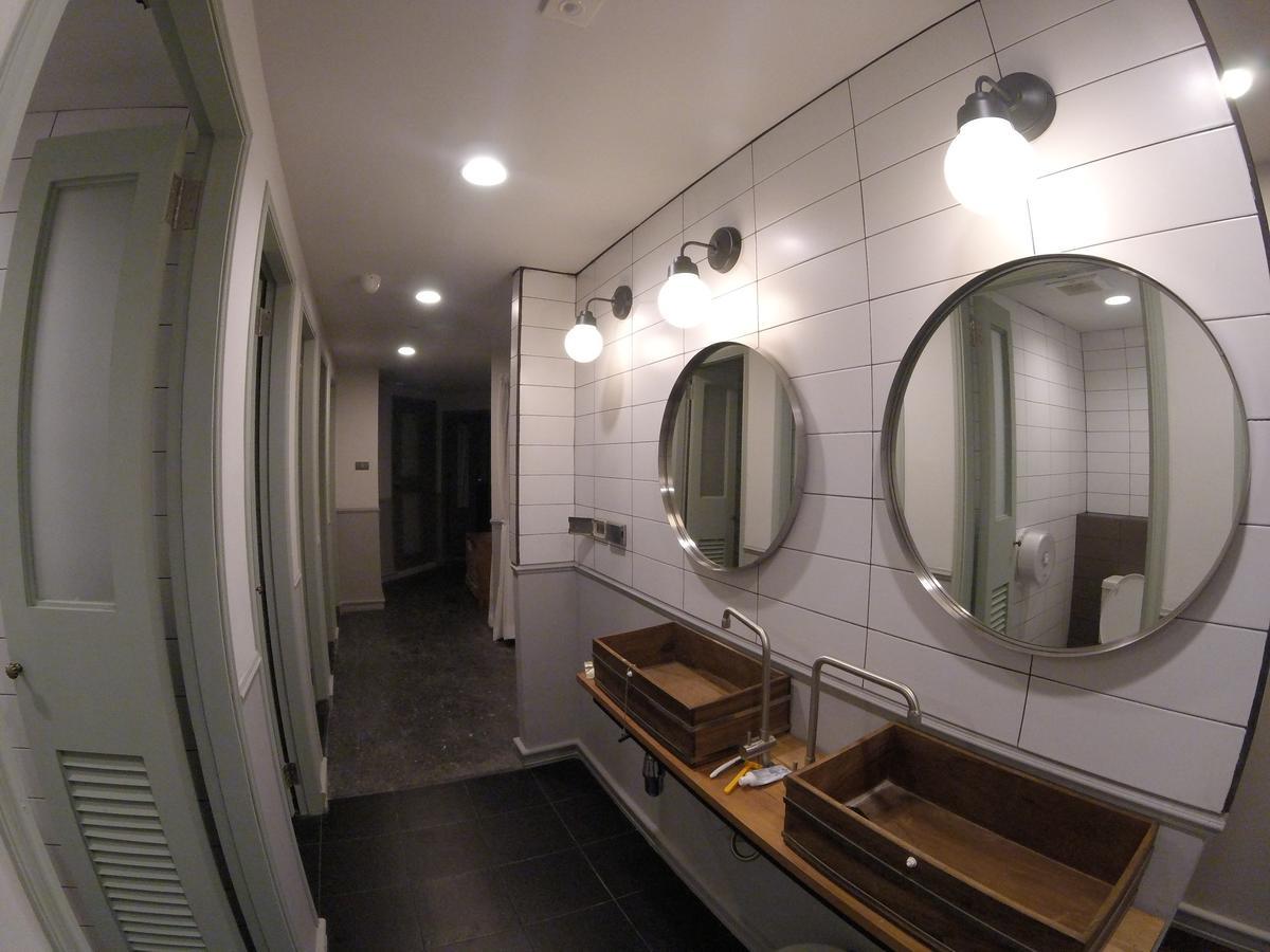 Hostel Weeping Willow Sukhumvit 26 *