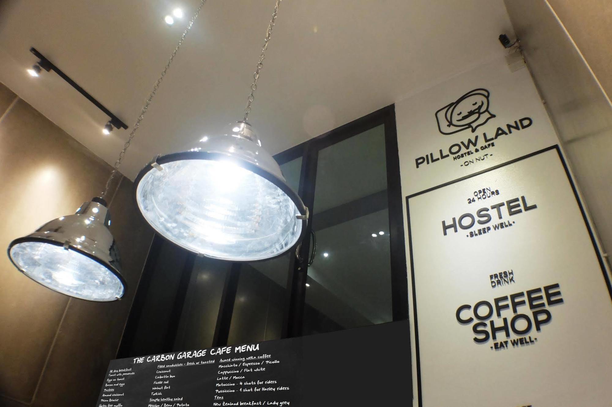 Hostel Pillow Land Onnut *