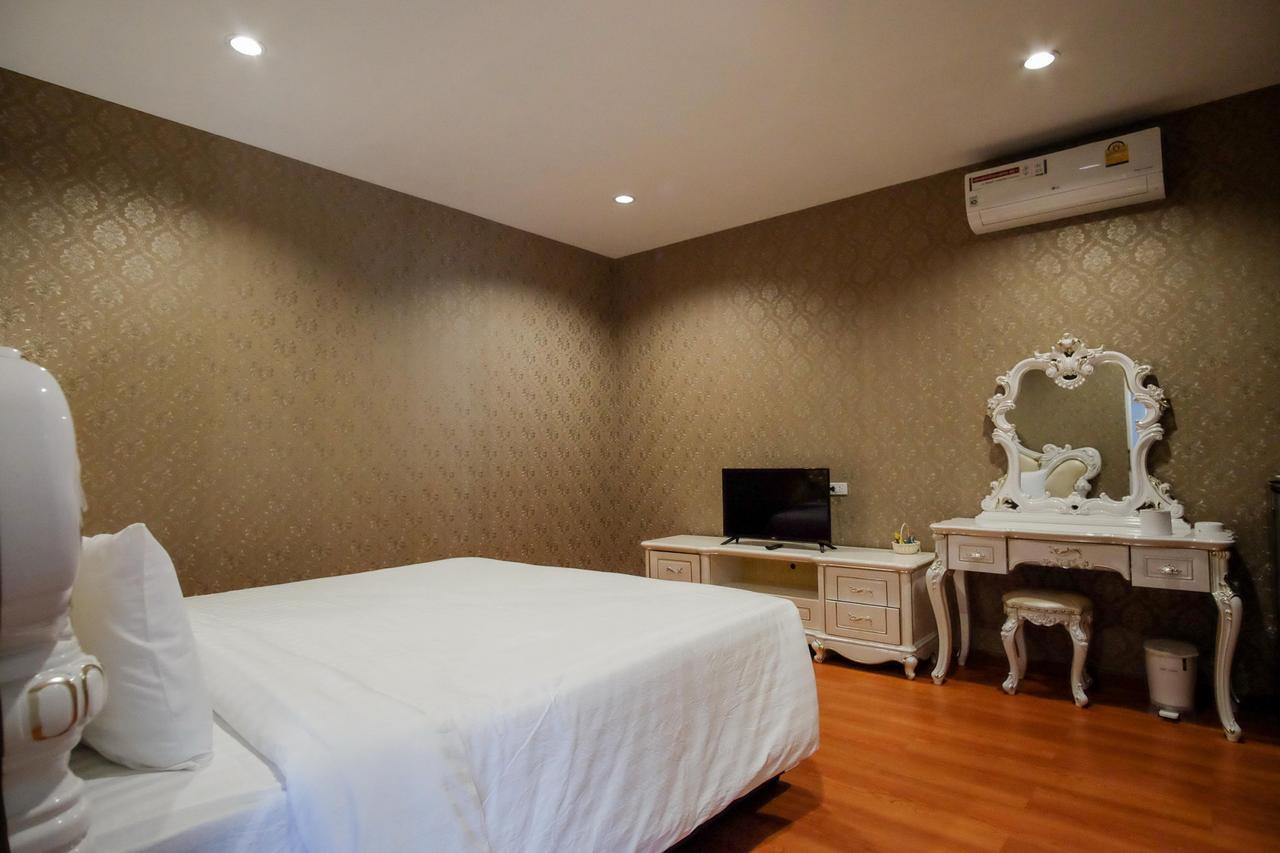 Inn The O-zone Airport 3*