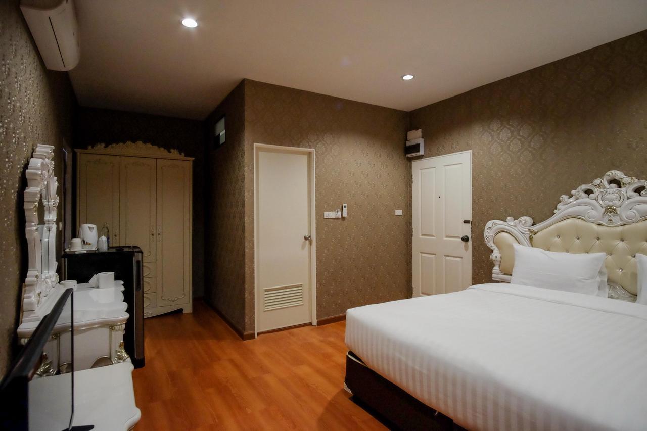 Inn The O-zone Airport 3*