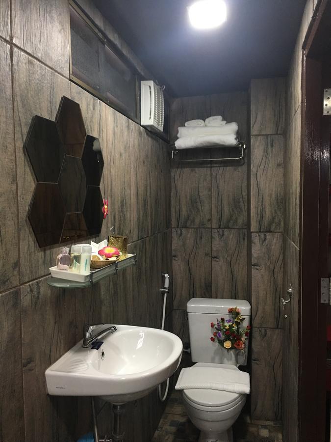 4j Guest house