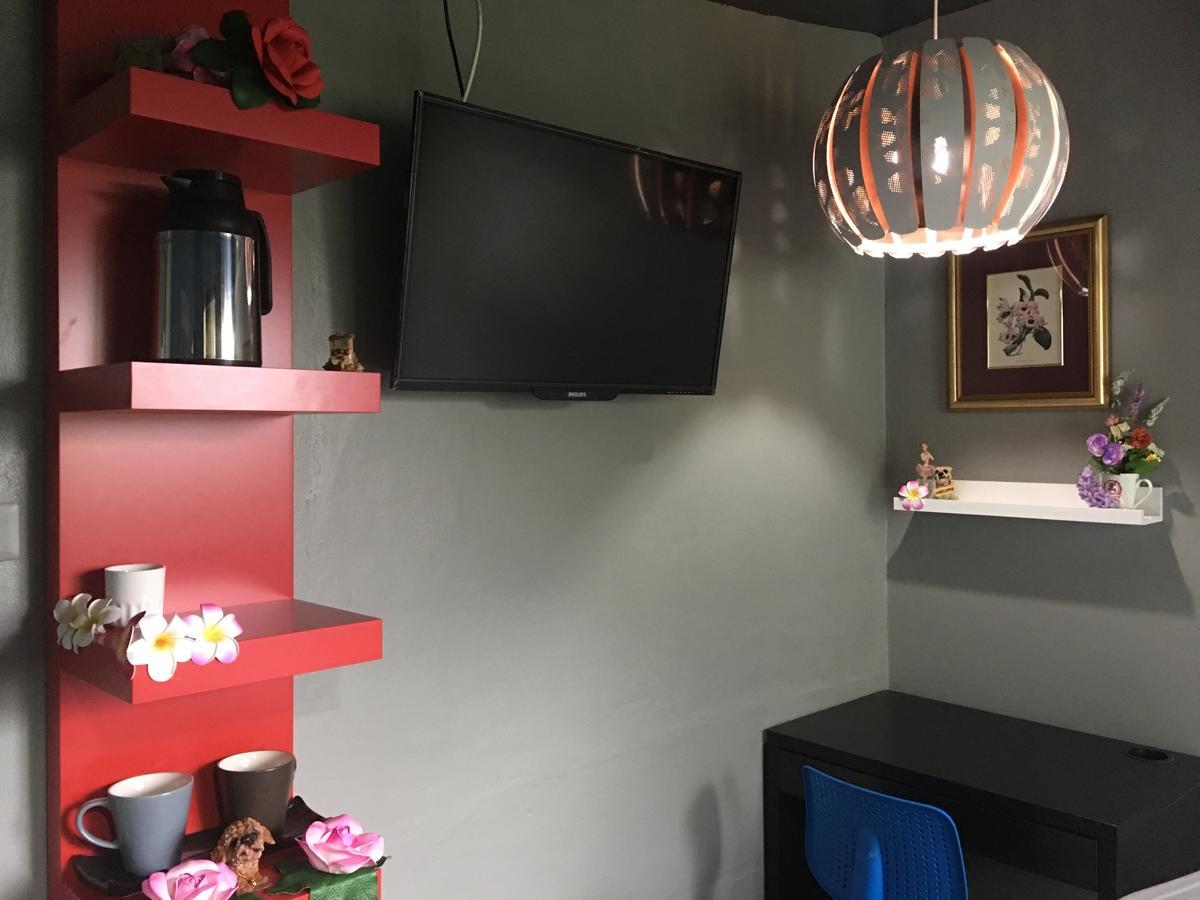 4j Guest house 2*