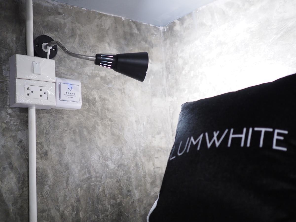 Slumwhite * Bangkok