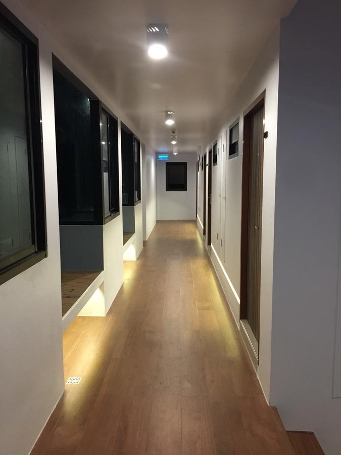 Red Door Samsen Hotel, 3* Bangkok