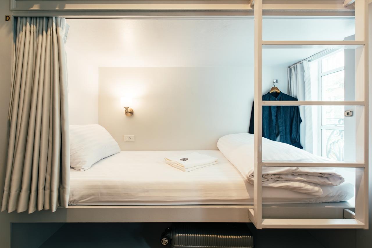 Chamberlain Hostel *