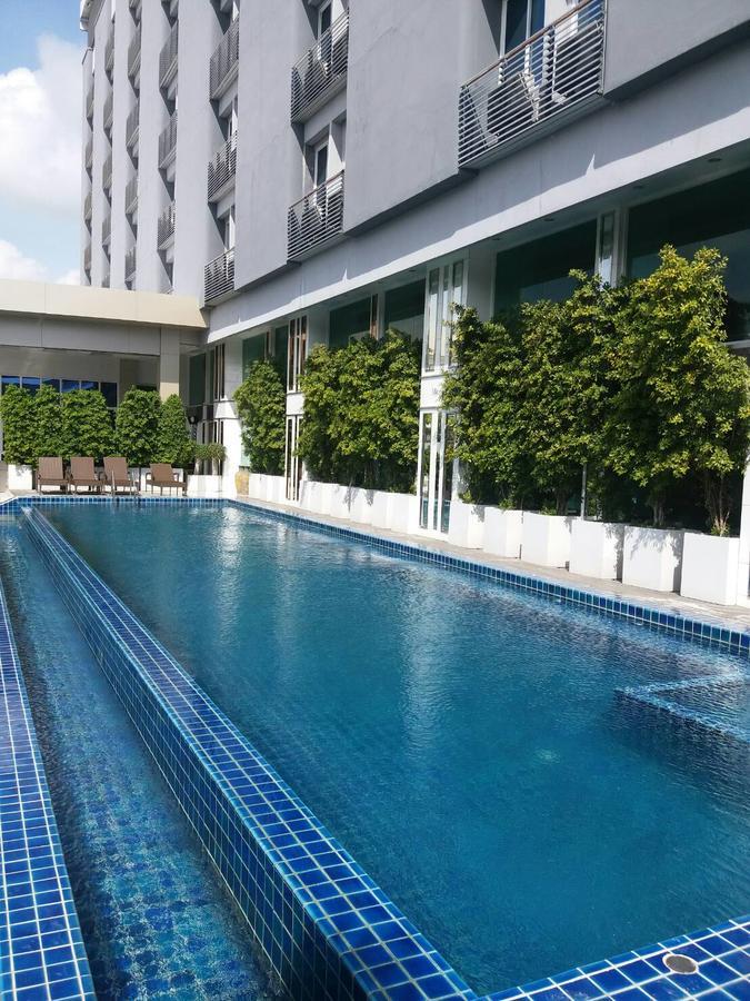 Golden Dragon Suvarnabhumi Hotel Bangkok