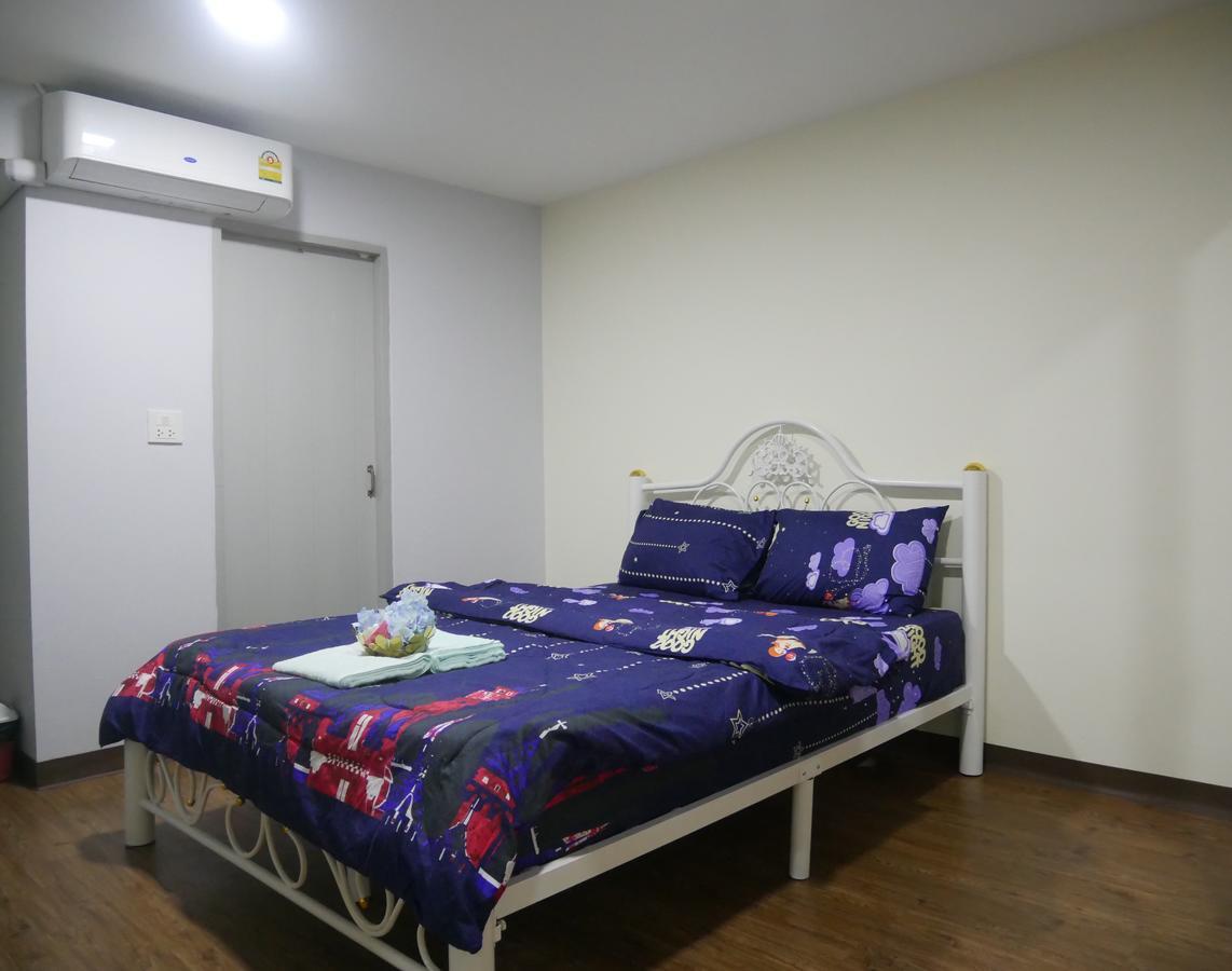 The Roof Victory Hostel Bangkok