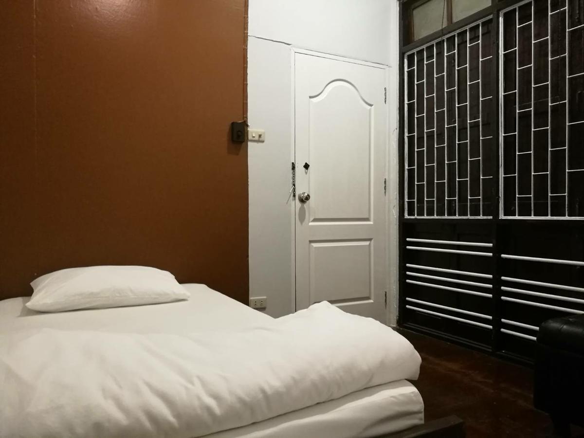 Hostel First 1 Boutique At Sukhumvit 1