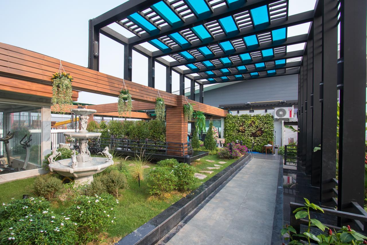 Hotel B-your Don Mueang Airport 4*